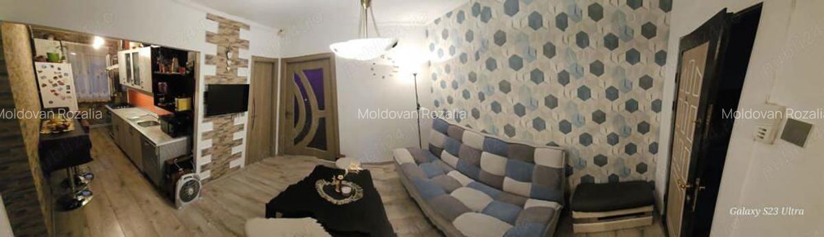 Vand in Dambul Pietros,apartament cu 2 camere,hol patrat,confort 1,decomandat,etajul 6 din 10,frumos - 1