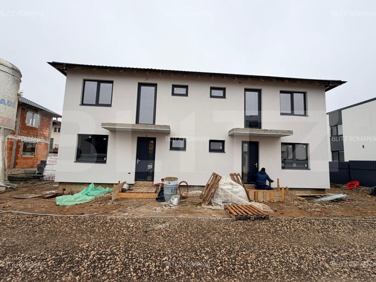 Duplex cu 3 dormitoare, 3 bai si teren de 220 mp la doar 155.000 euro negociabil - 1