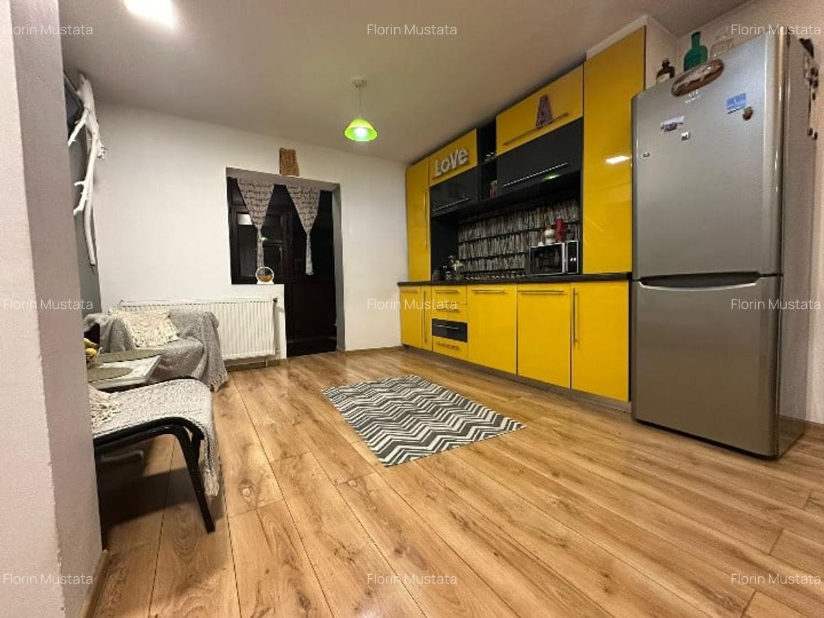 Etaj 1. Apartament 3 camere decomandat, Radu Negru. - 3