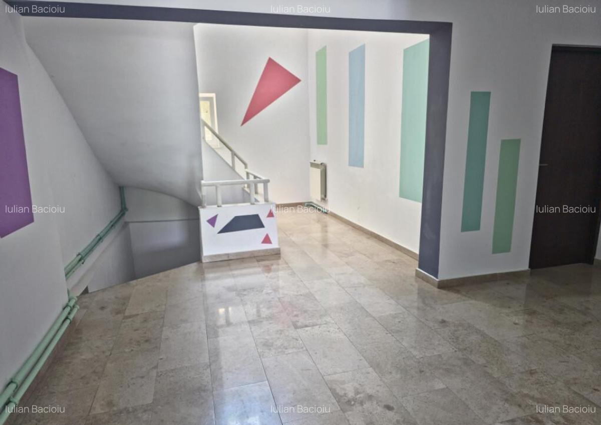 Faleza Nord Cladire birouri cu 25+ incaperi Afacere la c - 36