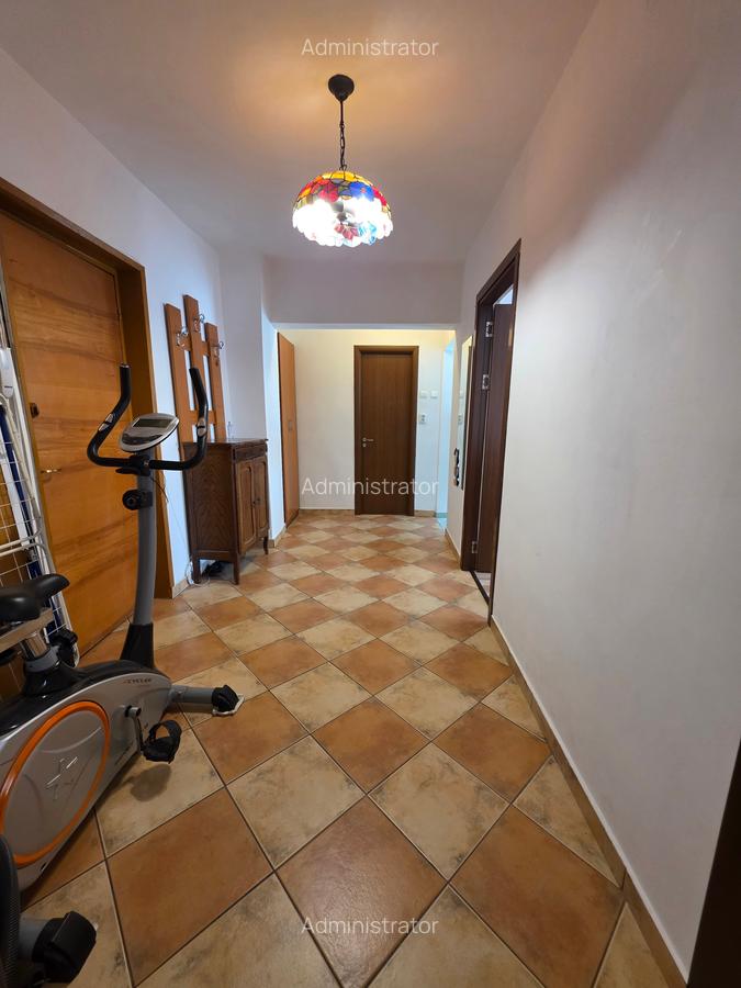 Apartament cu 2 camere, mobilat în Decebal - 4