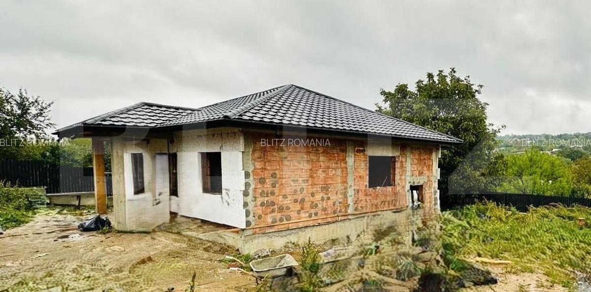 Casa plan parter 4 camere si beci in  Barnova - 1