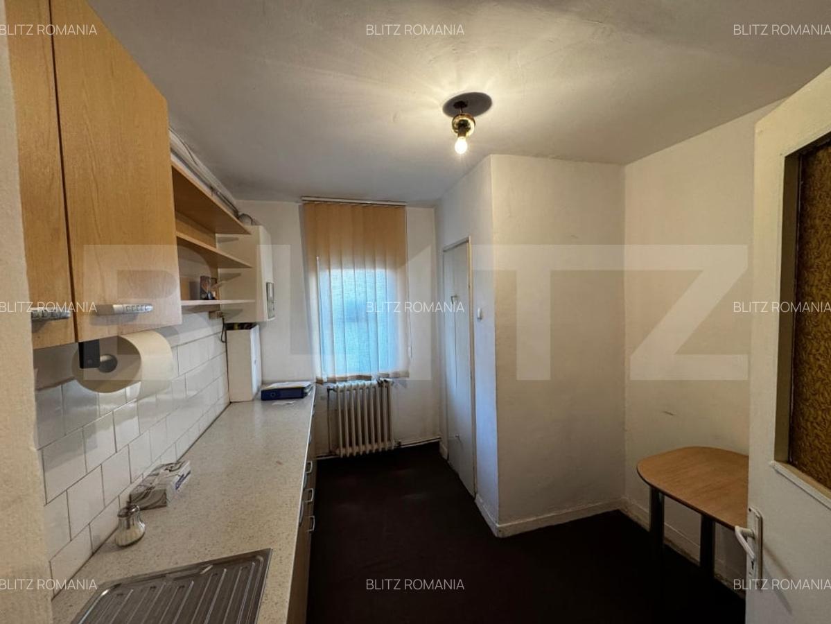 Spatiu comercial/apartament, 50 mp cu boxa la subsol, zona Cetate - 3