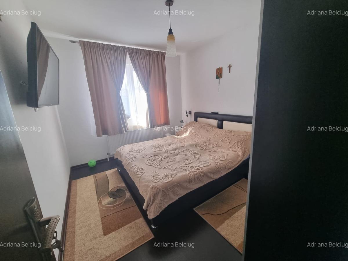 Casă cu 6 camere în Tătărași - 2