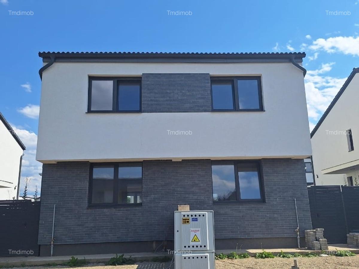 EXCLUSIVITATE! Casa tip duplex,  finisaje premium, curte, 2 locuri de parcare - 2