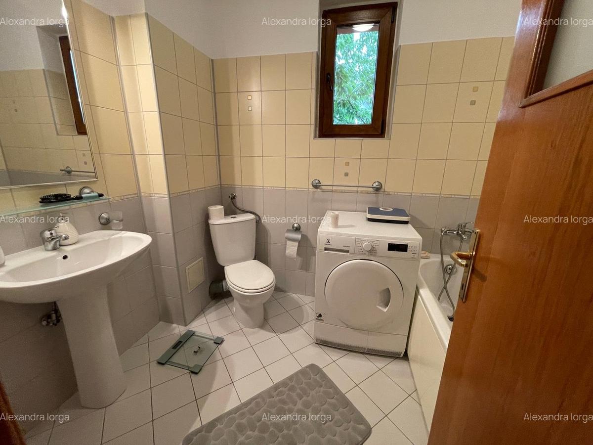 APARTAMENT IN VILĂ 5 CAMERE,4 BĂI,3 TERASE,2 LOCURI DE PARCARE,CURTE - 15