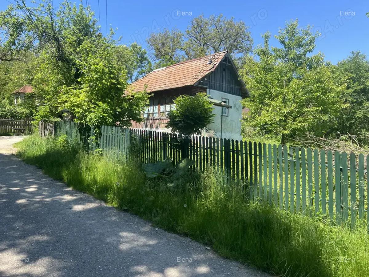 Casa ?i teren de vinzare - 6