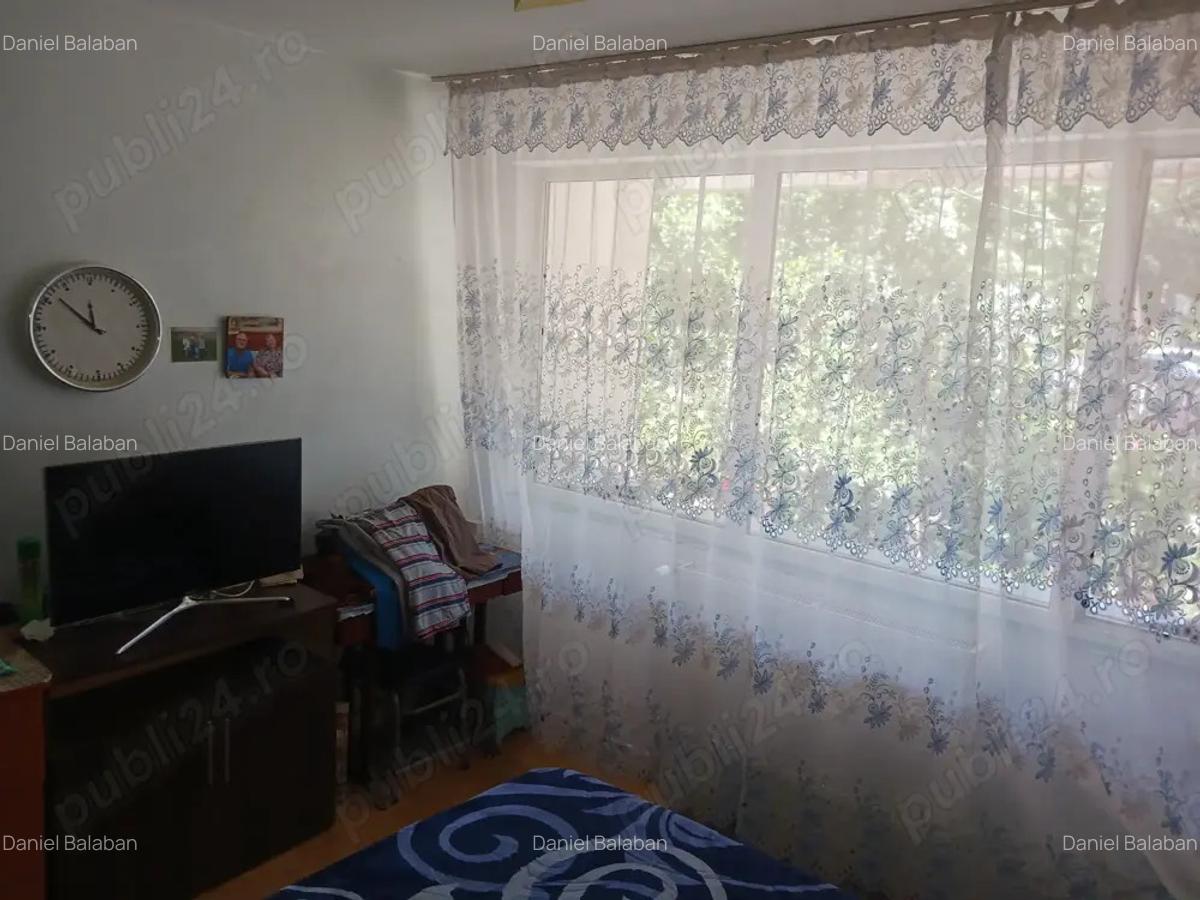 Apartament 4 camere parter micro 16(in spate la complex siret) - 8