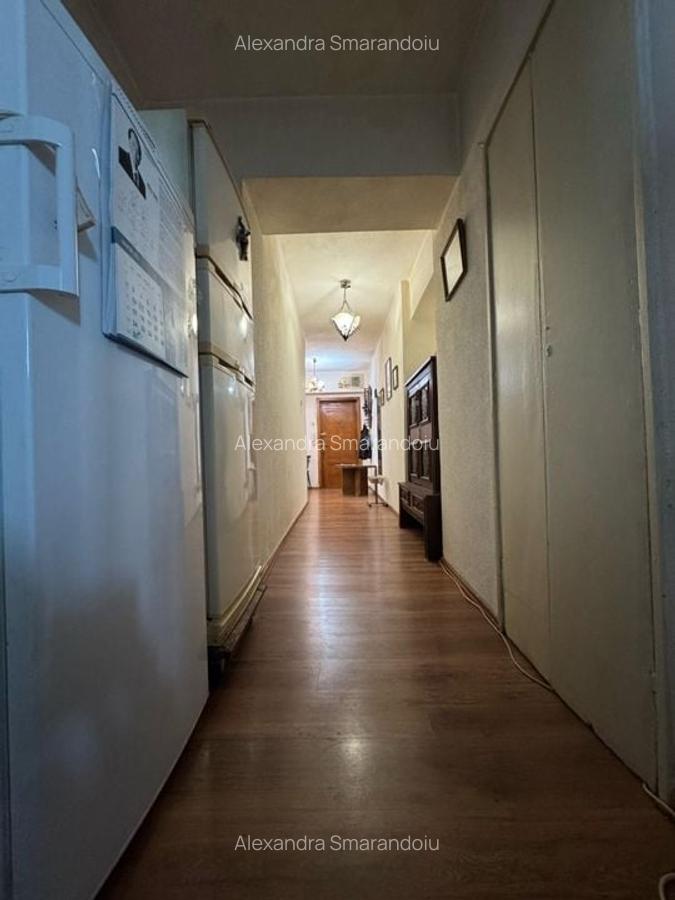 Apartament cu 3 camere decomandat în Titulescu - 10