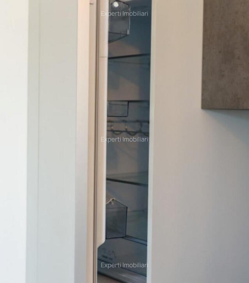 Garsoniera situata in zona Mamaia Nord, primul bloc de la pr - 12