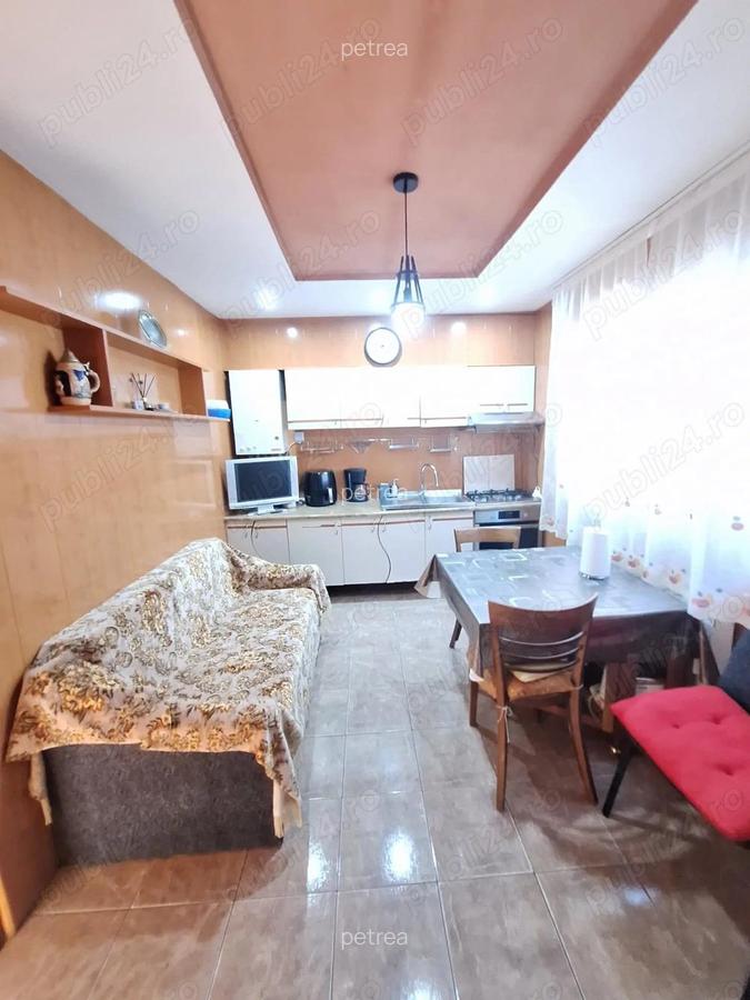 De vanzare - Casa cu 4 camere in zona Spitalului Militar - 4 De vanzare - Casa cu 4 camere in zona Spitalului Militar - 4