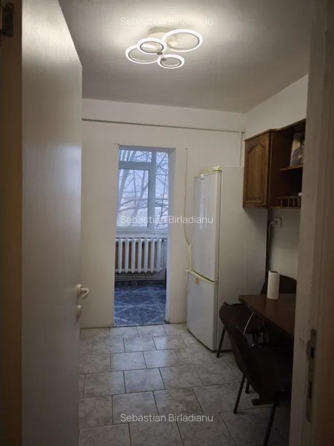 Nicolina apartament 50 mp, 2 camere, decomandat, de inchiriat, Cod 160544 - 1