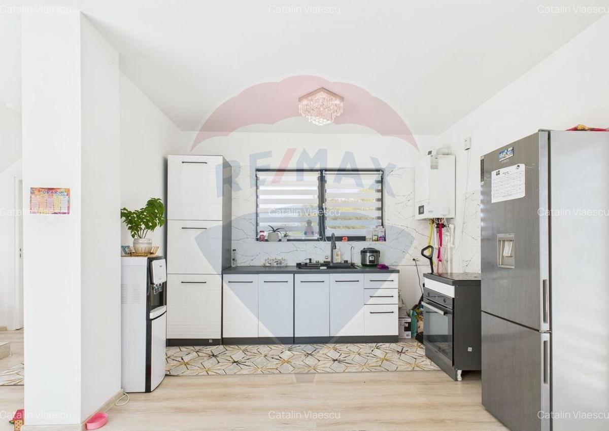 Duplex 85 mp utili, curte 200 mp vedere la lac ?i p?... - 12