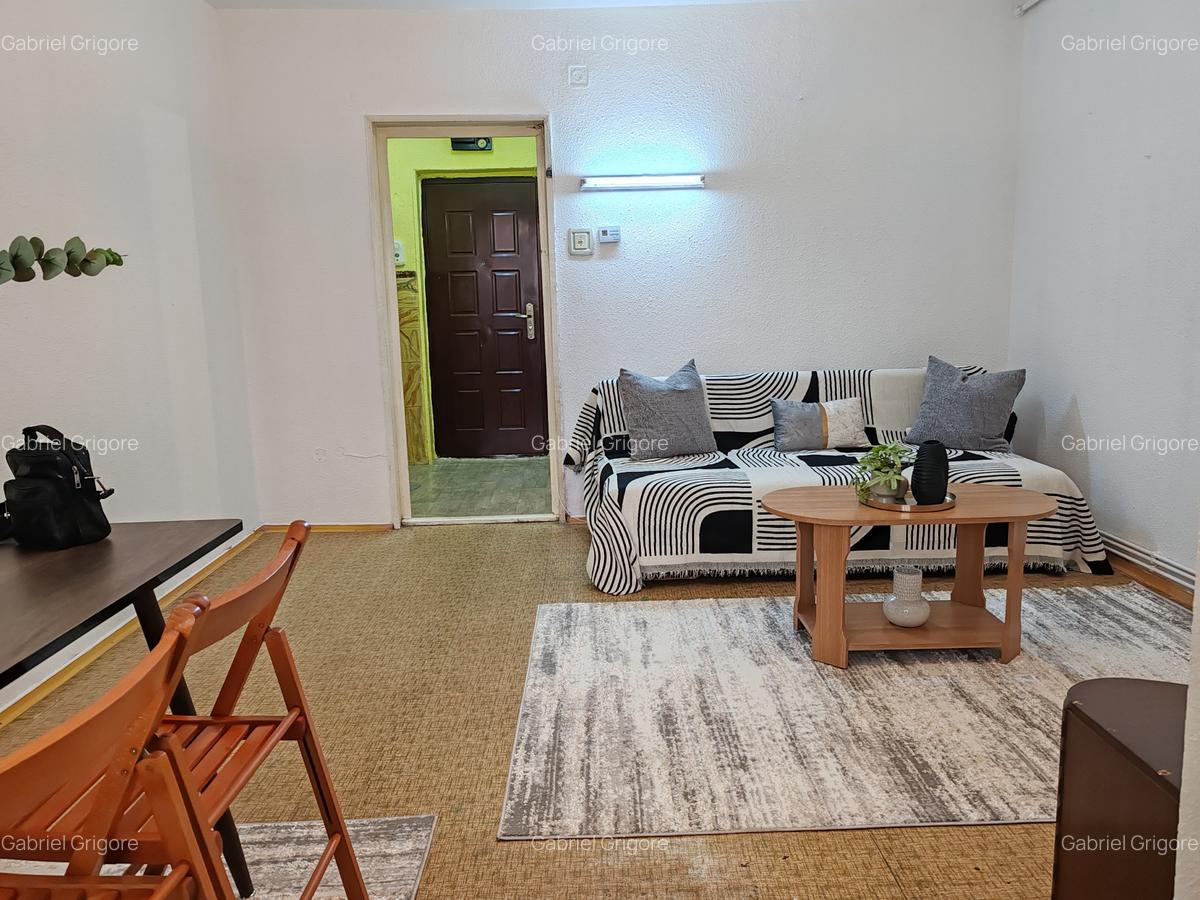 Garoniera libera la vazare zona Grivitei - 6