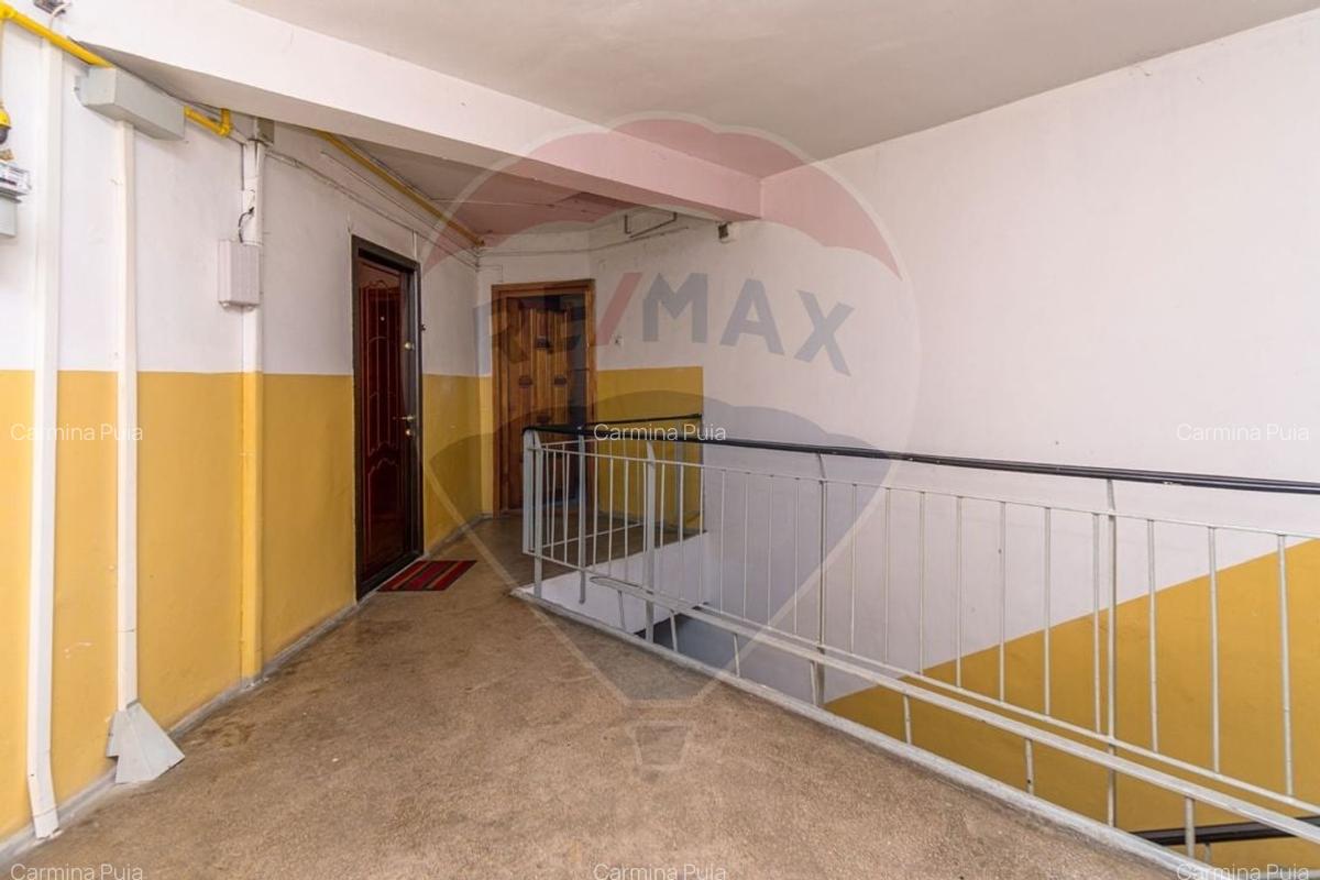 Apartament 2 camere/ 2 balcoane/de renovat-  zona Tractorul! - 6