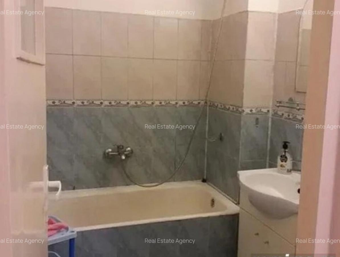 1 camera in zona Medicine - 3