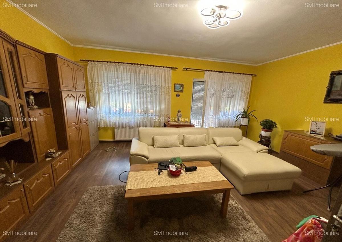 Casa spa?ioasa zona Titulescu Satu Mare ideala 1/3 familii sau birou - 1
