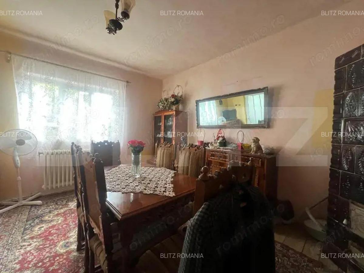Casa cu 2 camere curte spa?ioasa ?i gradina ingrijita - 6