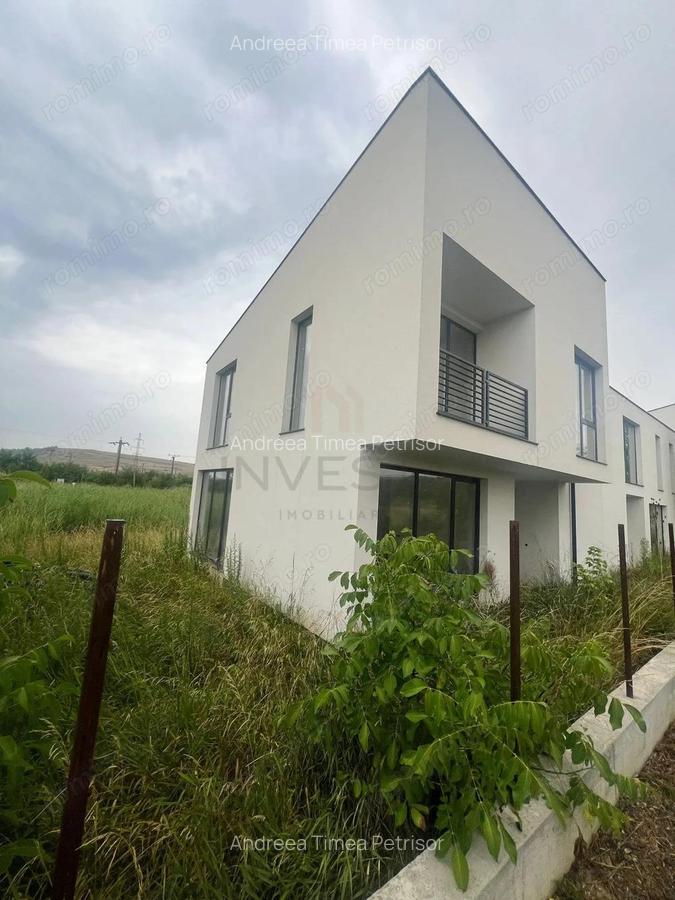 Triplex nou, 113 mp utili + curte, Apahida disponibil si la pachet! - 2