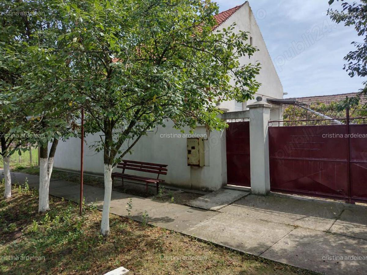 Casa de vanzare situata in localitatea Nadab, judetul Arad - 1