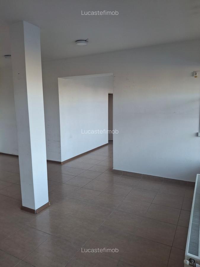 Chitila Colosseum Mall Carrefour stradal - 5