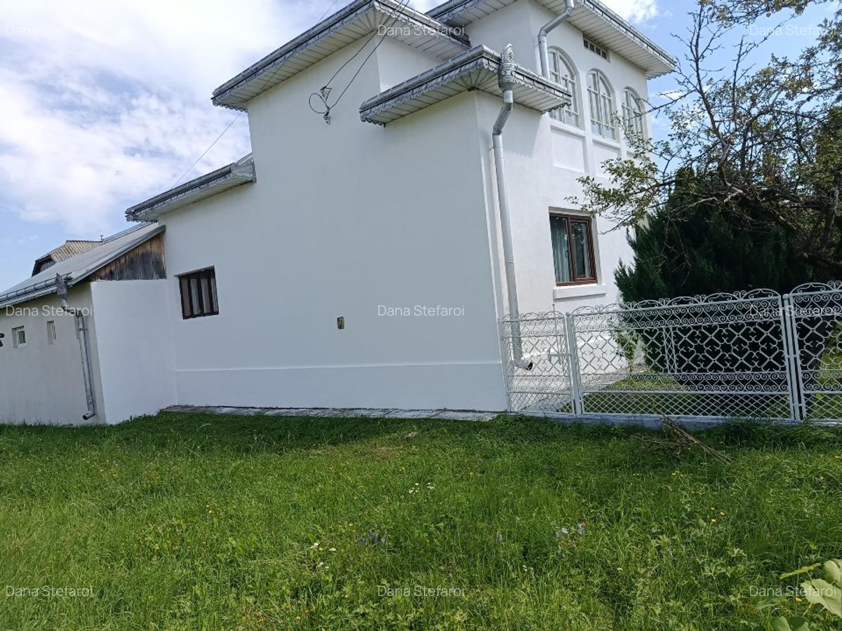 Casă de vânzare - 10