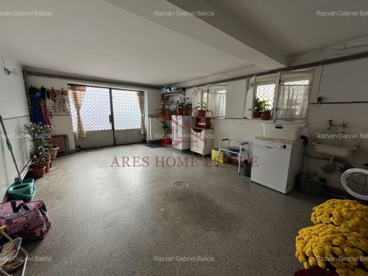 Vilă spațioasă 6 camere în centrul Lugoj – teren 471 mp, garaj - 19