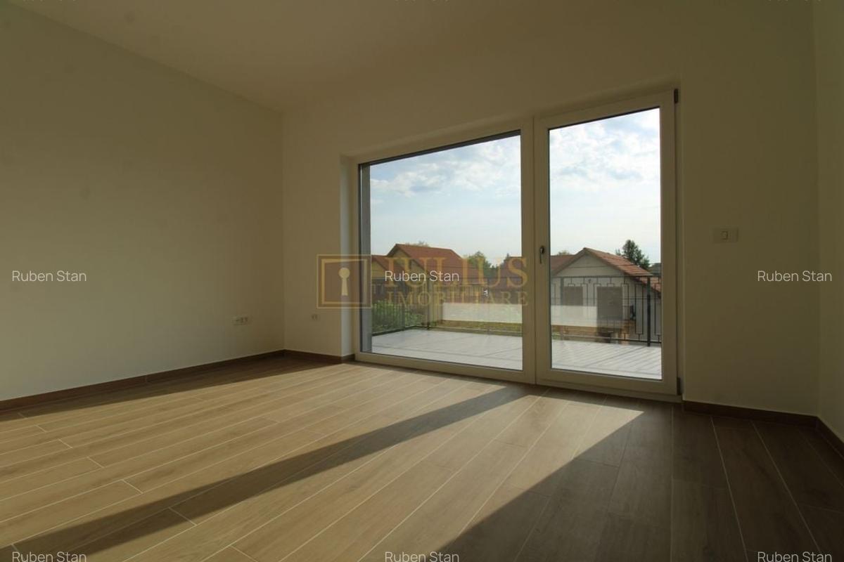 Casa zona Lunei, 5 camere + 3 bai, centrala proprie, prima inchiriere - 23