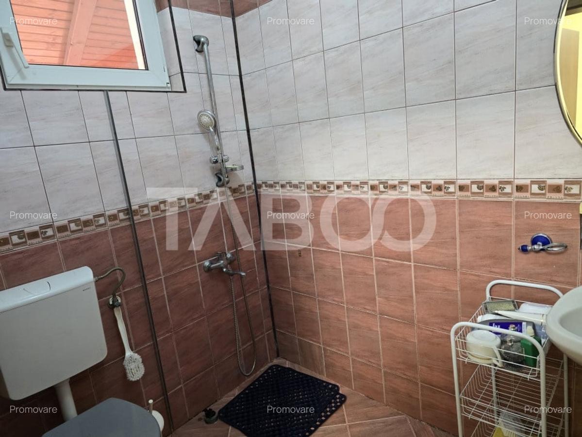 Casa individuala de vanzare 4 camere si curte 1310 mp Gusterita - 7