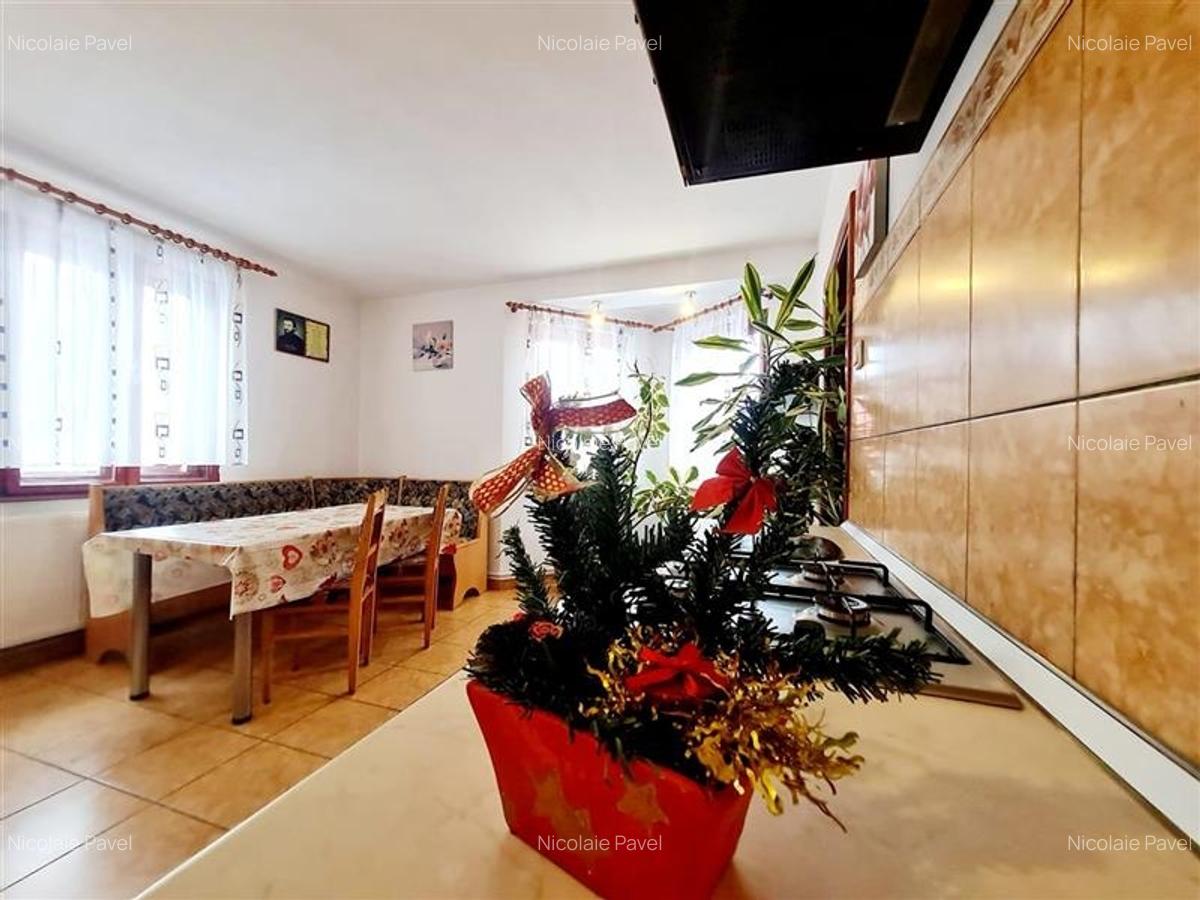 FILM!  Moieciu de Jos, Bran, pensiune in conditii apreciabile - 31