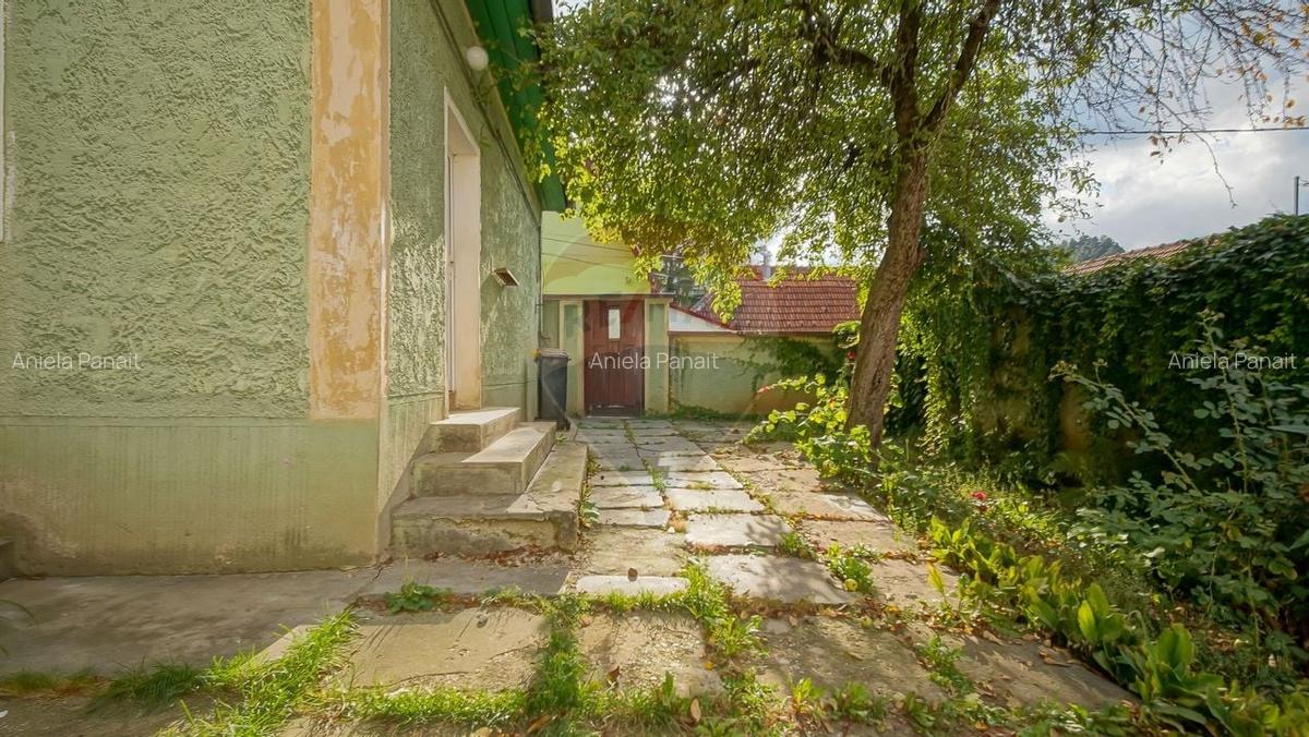 Casa saseasca de renovat, cu teren, Scheii Brasovului - 2