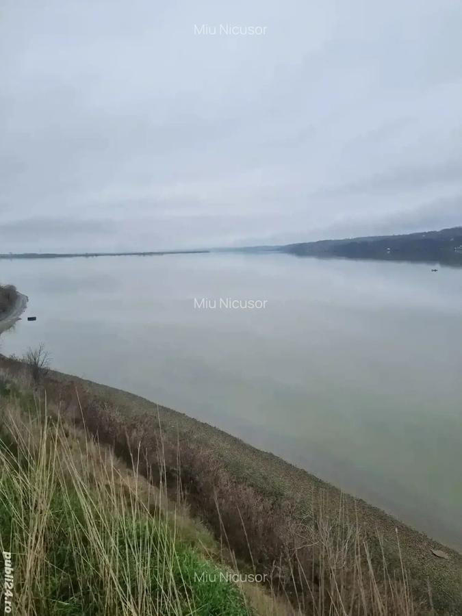 Vand casa aproape de dunare - 2