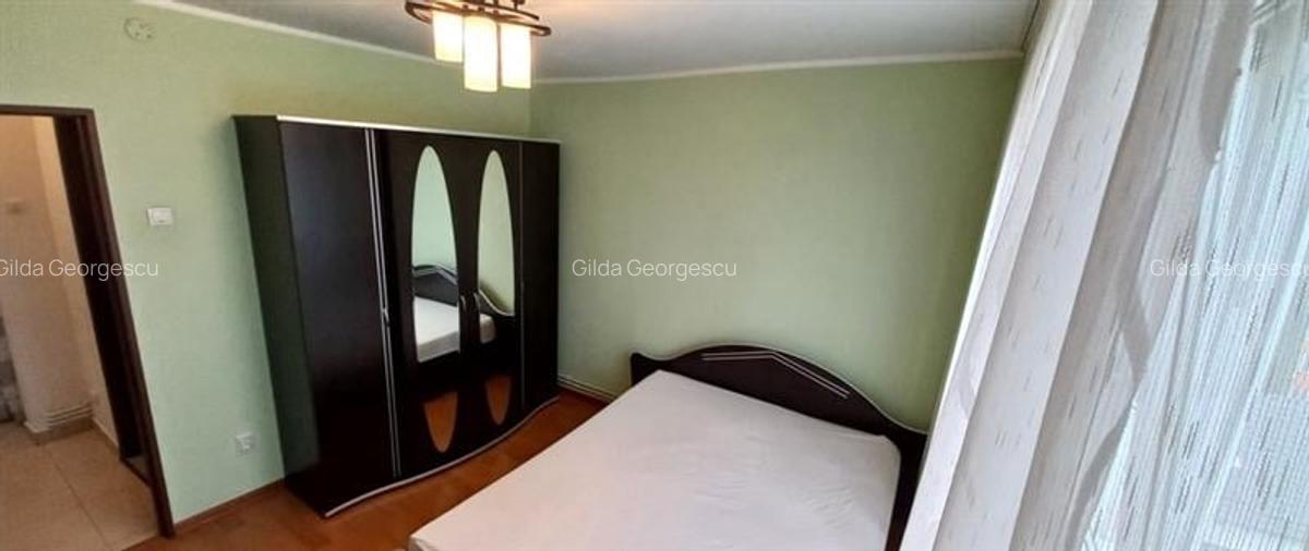 Apartament cu 3 camere decomandat în Gemenii - 4