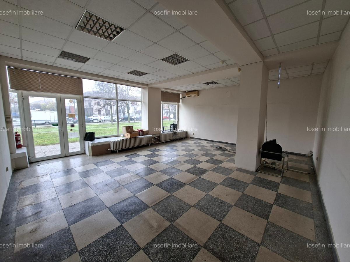 Spatiu comercial cu vitrina, pretabil orice activitate. - 5