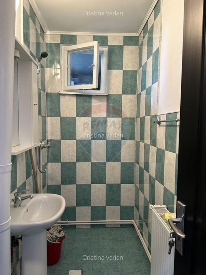 Apartament cu 4 camere de vanzare Roman central - 5
