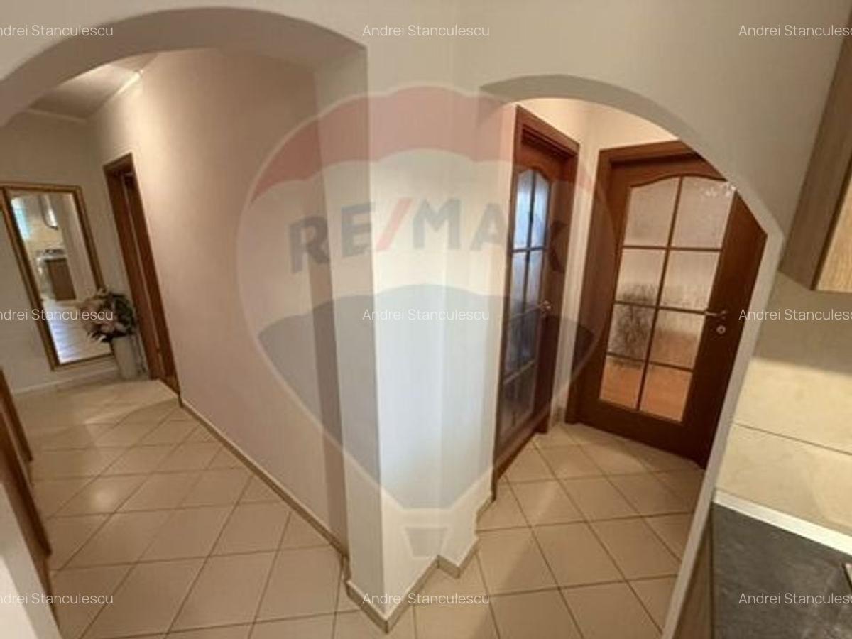 VANZARE Apartament cu 2 camere in zona Favorit / Drumul Taberei - 22