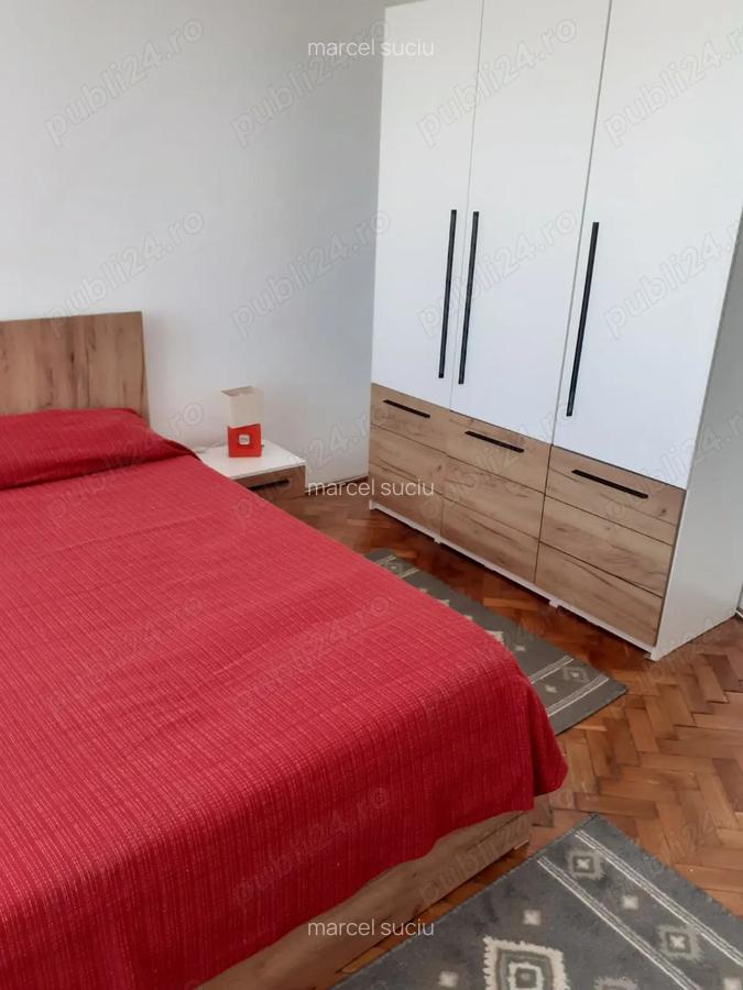 Proprietar inchiriez apartament doua camere zona Olimpia. - 1