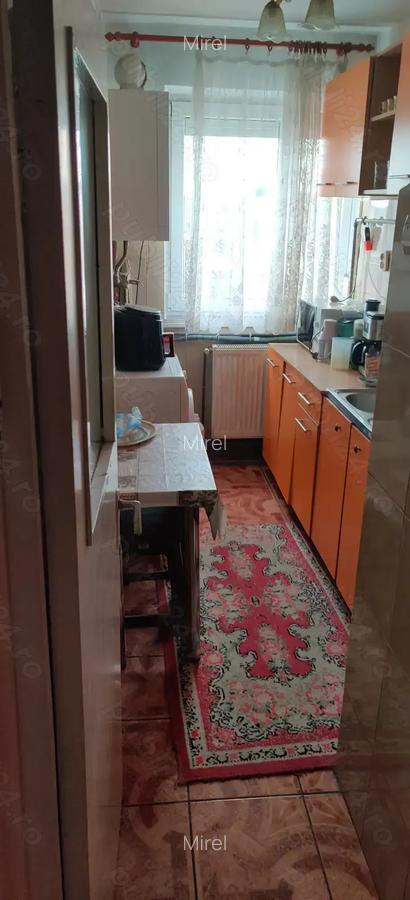Apartament doua camere de vanzare complet mobilat ?i utilat. - 2