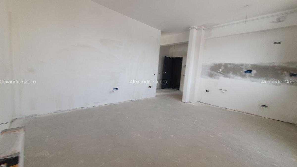 Apartament cu 3 camere decomandat în Apărătorii Patriei - 13