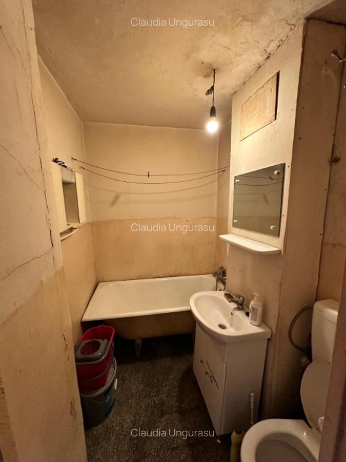 Apartament 2 camere, decomandat, bloc reabilitat - etaj 9/10 - 5