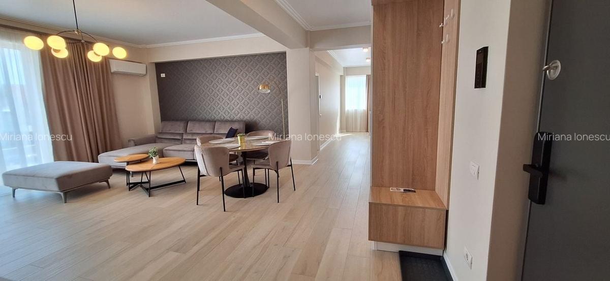 Apartament cu 3 camere semidecomandat, mobilat în Dumbrăvița - 25
