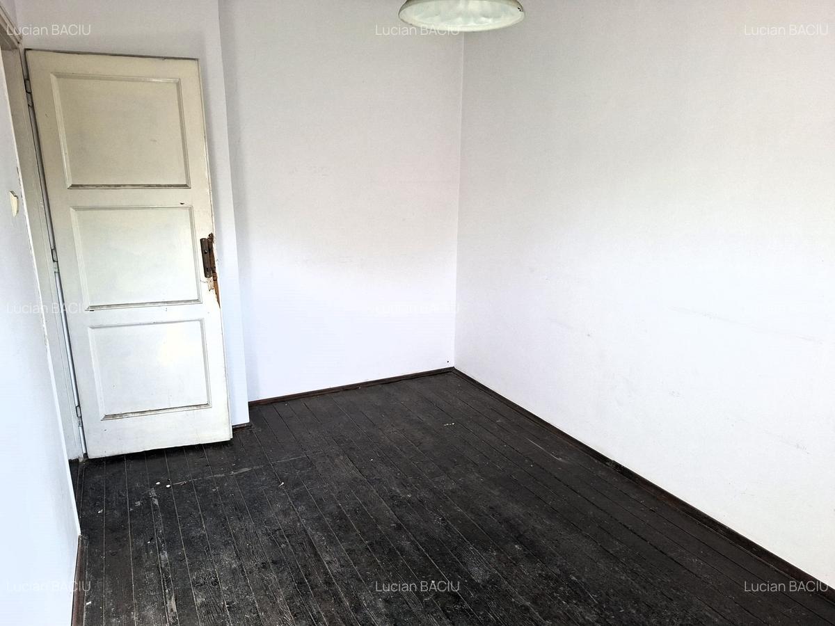 Investiție - 2 camere la mansardă 18 mp + pod 166 mp + teren 60 mp / comision 0% - 6