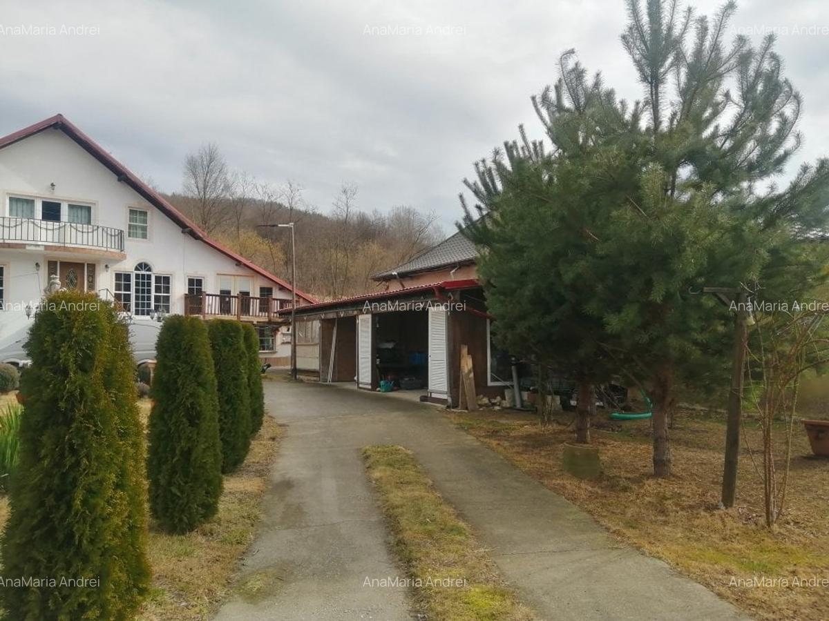 Casă cu 7 camere în Mălureni - 8