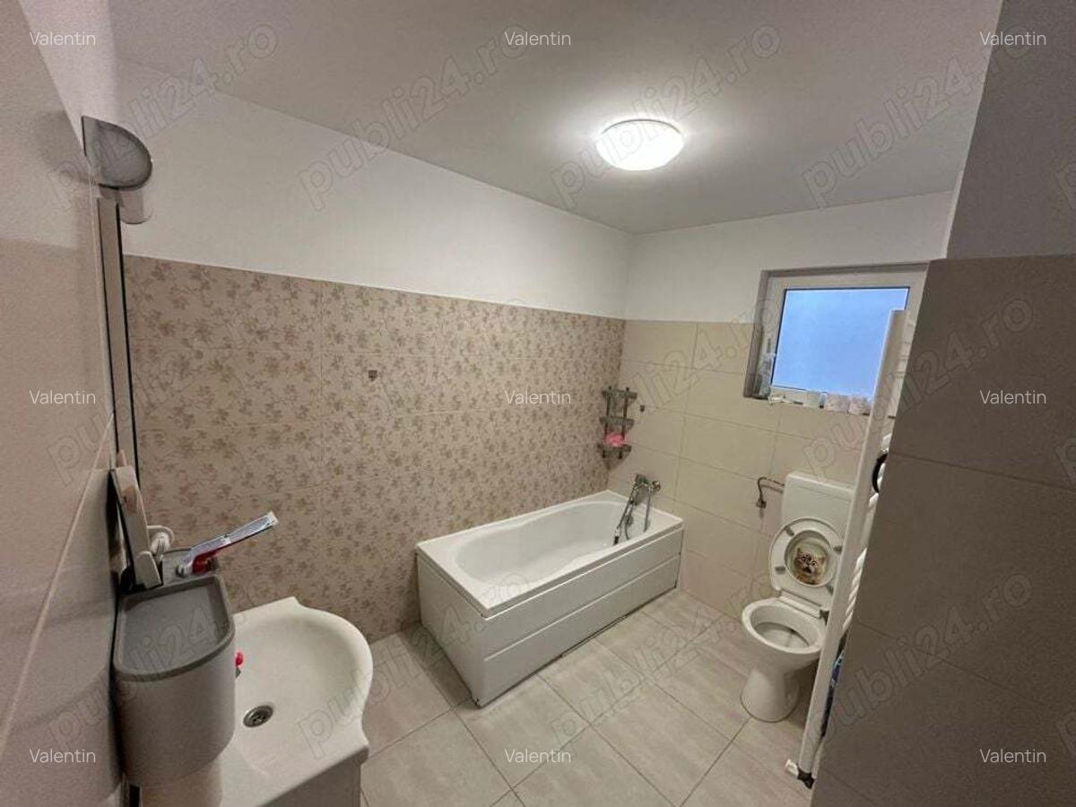 Casa tip triplex P+E+M, casa 1 din 3 (cu iesire la strada) - proprietar - 2