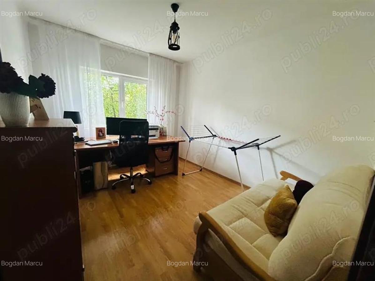 4 camere decomandat cu 2 băi și 3 balcoane,centrala termica lingă - 6