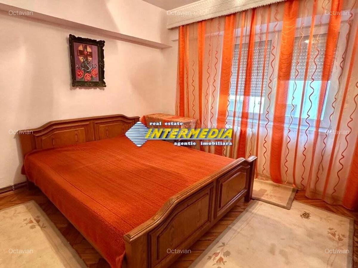Apartament 3 camere decomandat etaj 3 Alba Iulia - 1