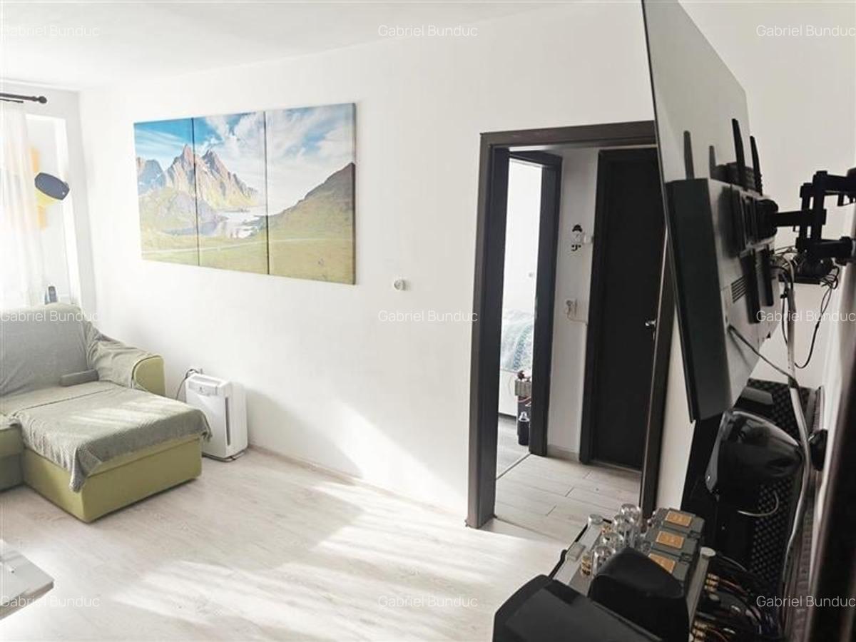 Apartament cu 3 camere circular, mobilat în Griviței - 13