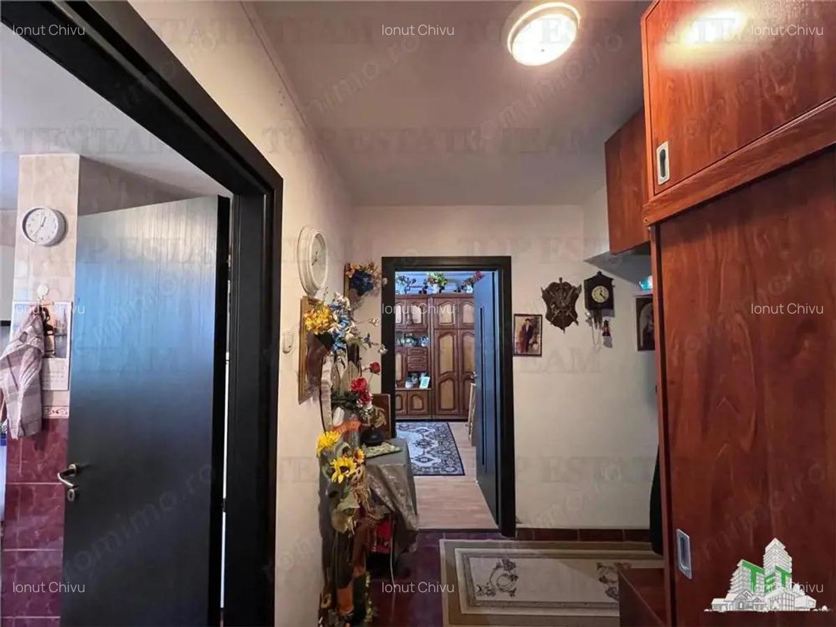Apartament de 3 camere, 68mp,confort 1 sporit, in bloc recent realibitat termic,A C, 4 min de STB,15 - 2