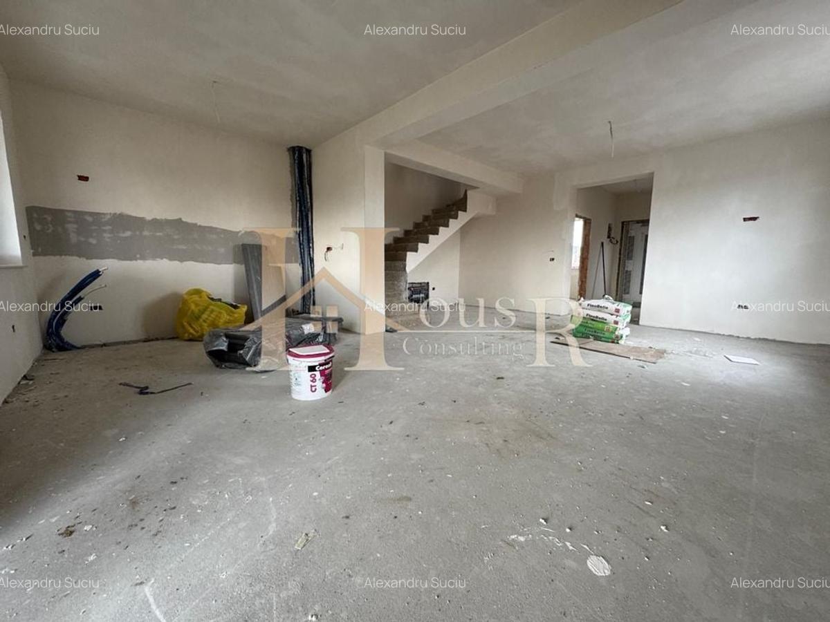 Teren generos.5 camere.130 mp utili! - 1