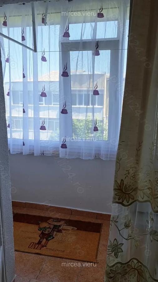 Vand apartament decomandat cu doua camere - 3